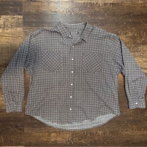 grey & white flannel shirt with snap button closures o(^-^)o